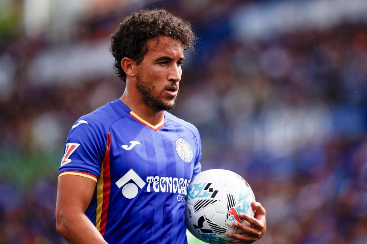 Luis Milla in azione 