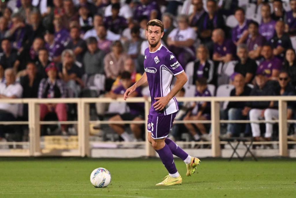 Rugani in azione con la maglia della Fiorentina